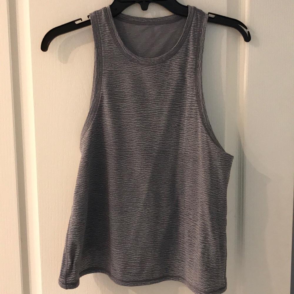 Lululemon muscle tee
